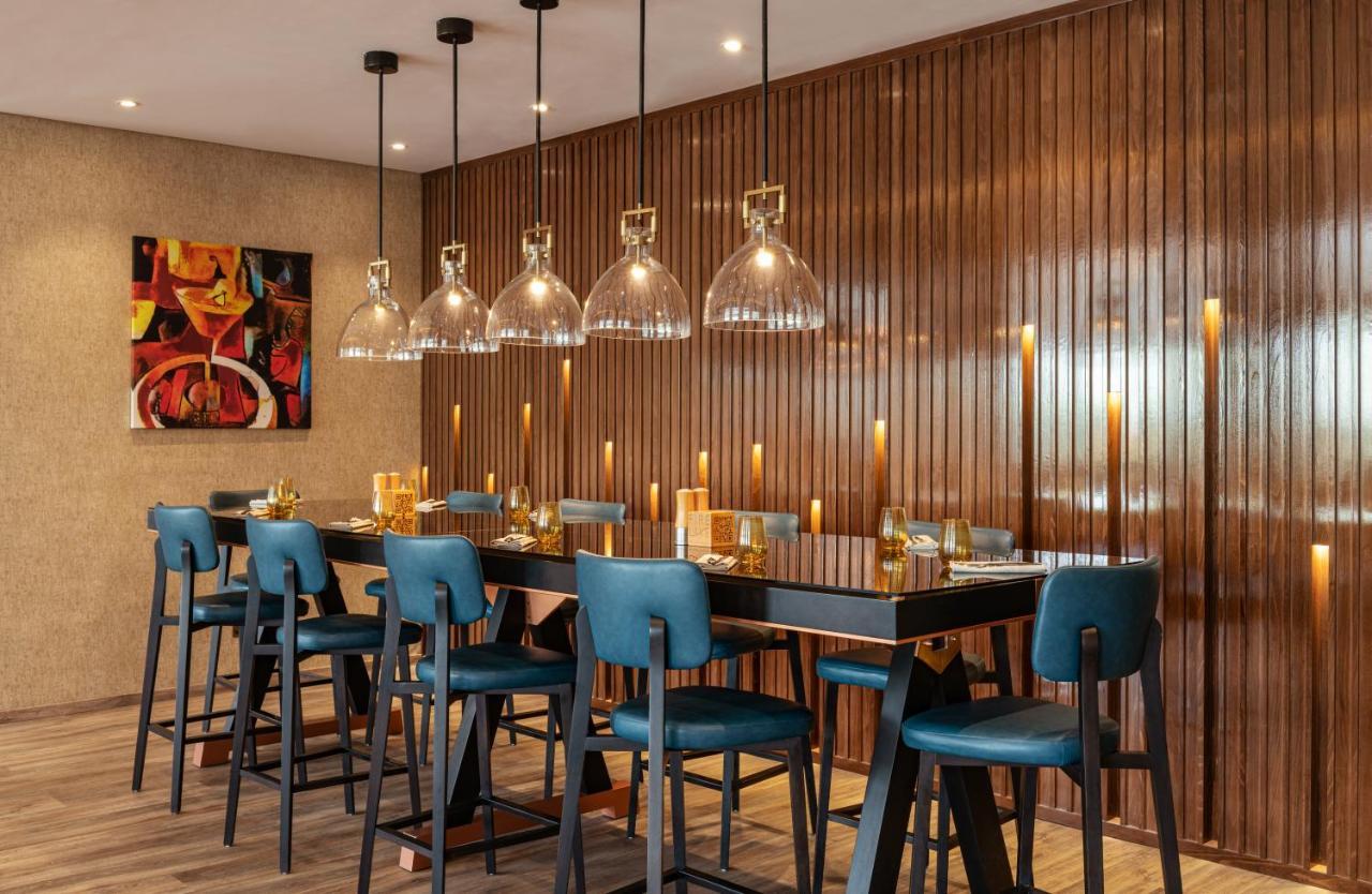 Hotel Radisson Dubai Damac Hills Zewnętrze zdjęcie