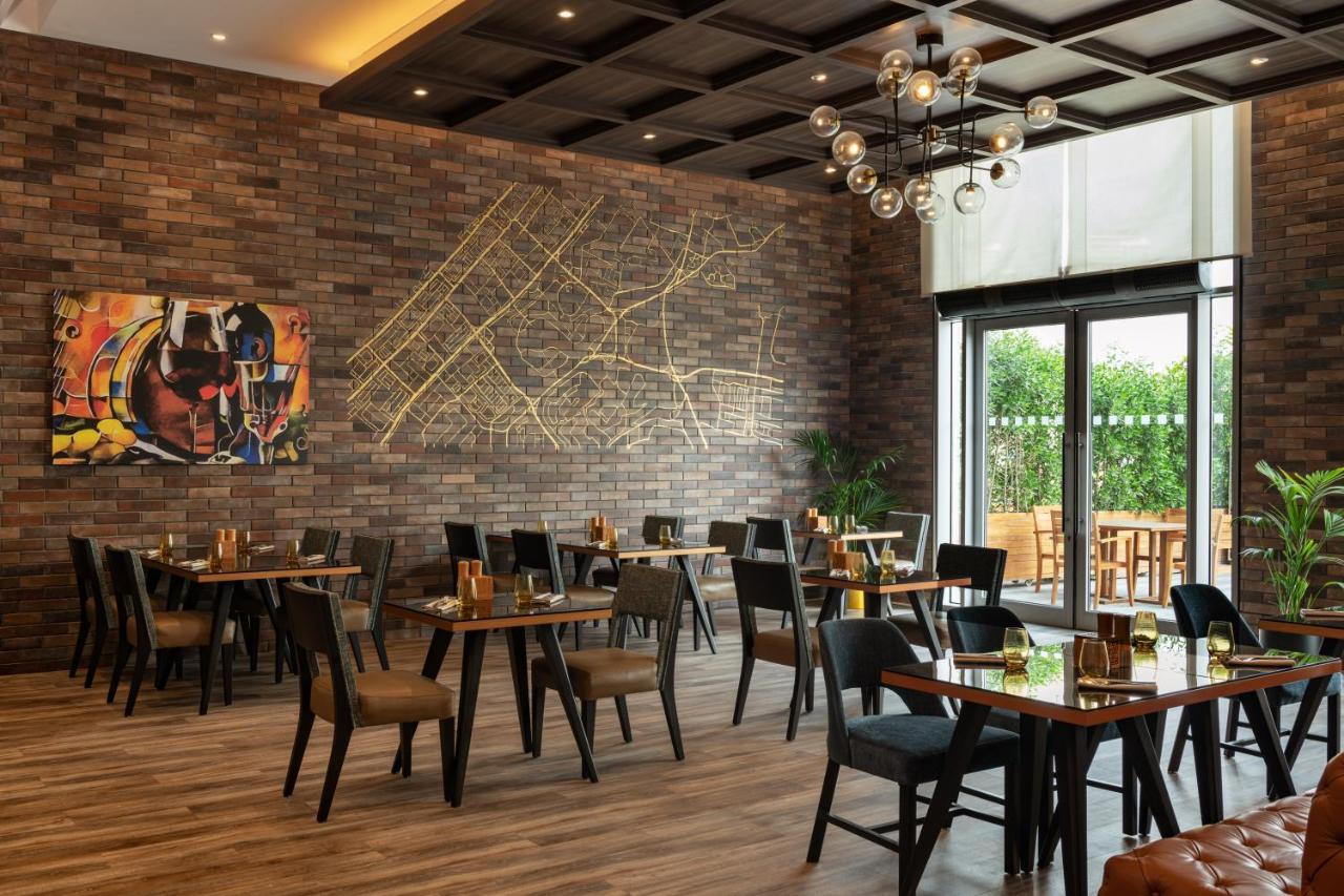 Hotel Radisson Dubai Damac Hills Zewnętrze zdjęcie