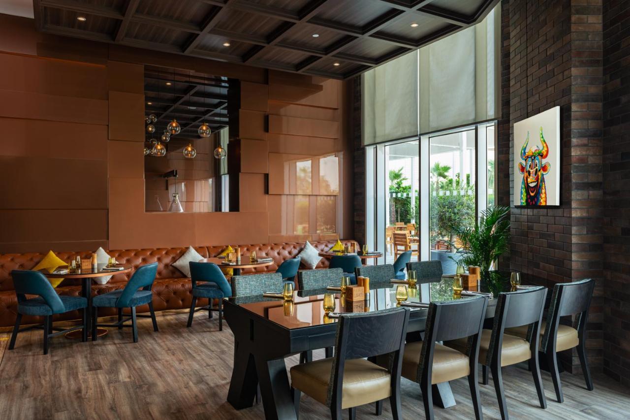 Hotel Radisson Dubai Damac Hills Zewnętrze zdjęcie