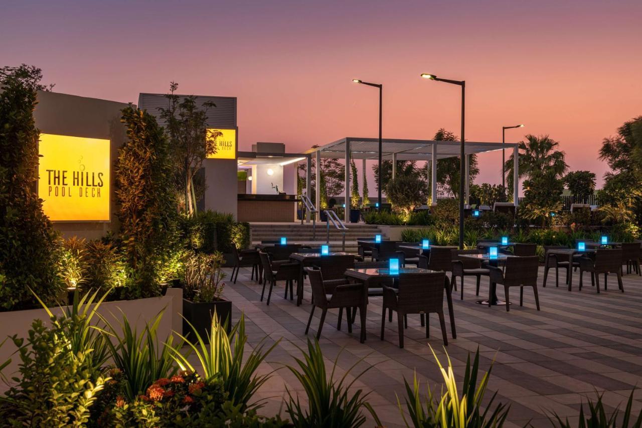 Hotel Radisson Dubai Damac Hills Zewnętrze zdjęcie