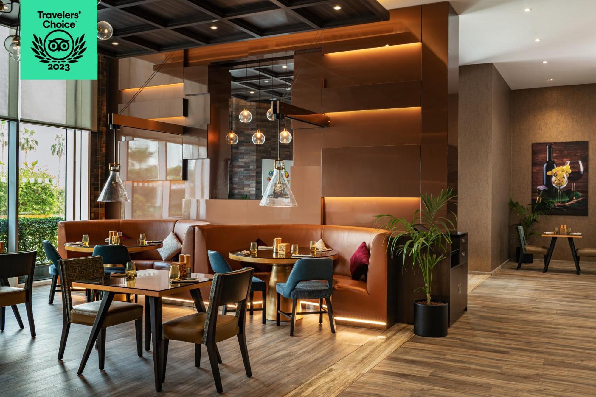 Hotel Radisson Dubai Damac Hills Zewnętrze zdjęcie