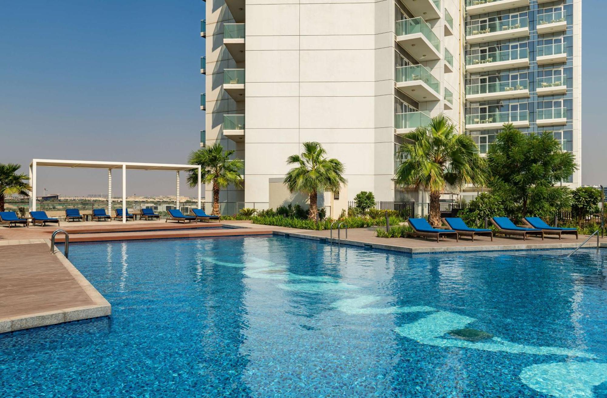 Hotel Radisson Dubai Damac Hills Zewnętrze zdjęcie
