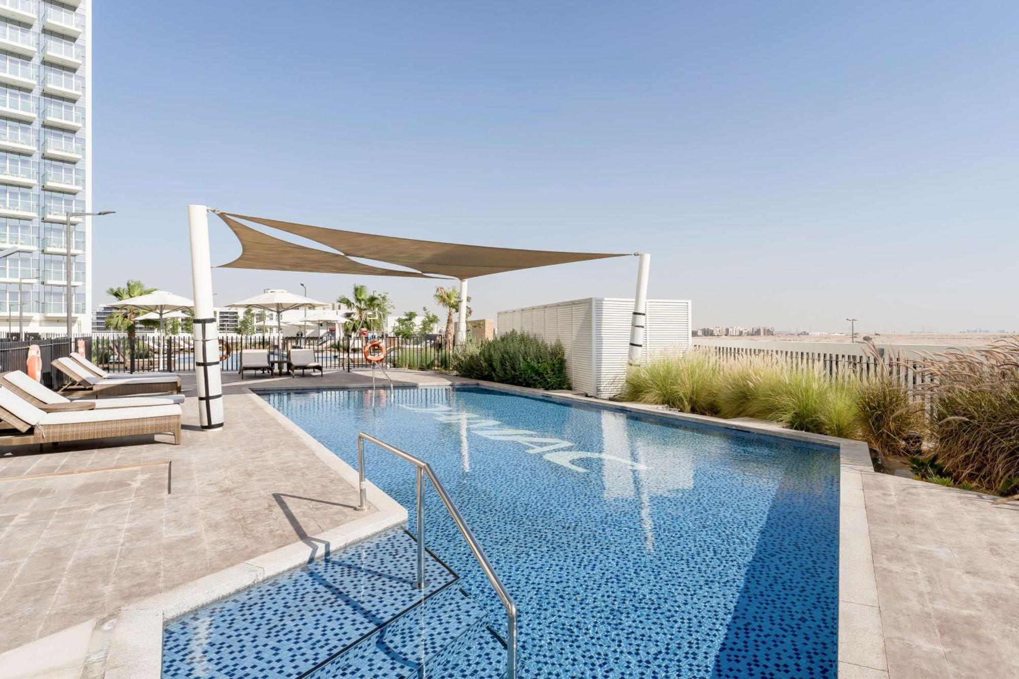 Hotel Radisson Dubai Damac Hills Zewnętrze zdjęcie