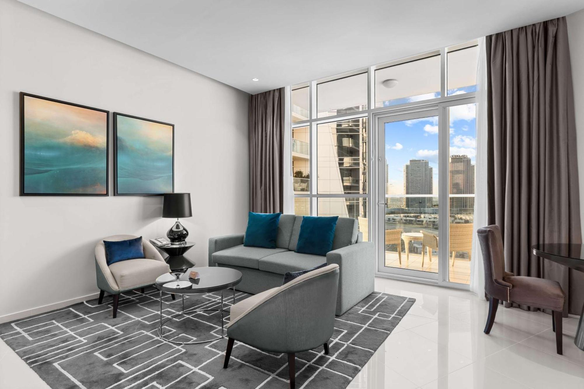 Hotel Radisson Dubai Damac Hills Zewnętrze zdjęcie