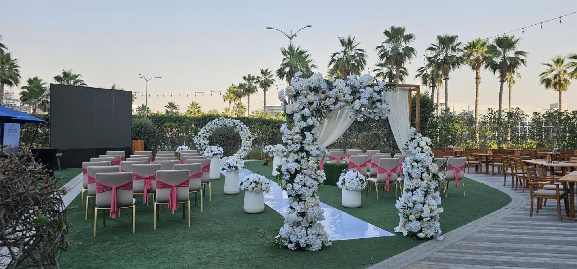 Hotel Radisson Dubai Damac Hills Zewnętrze zdjęcie