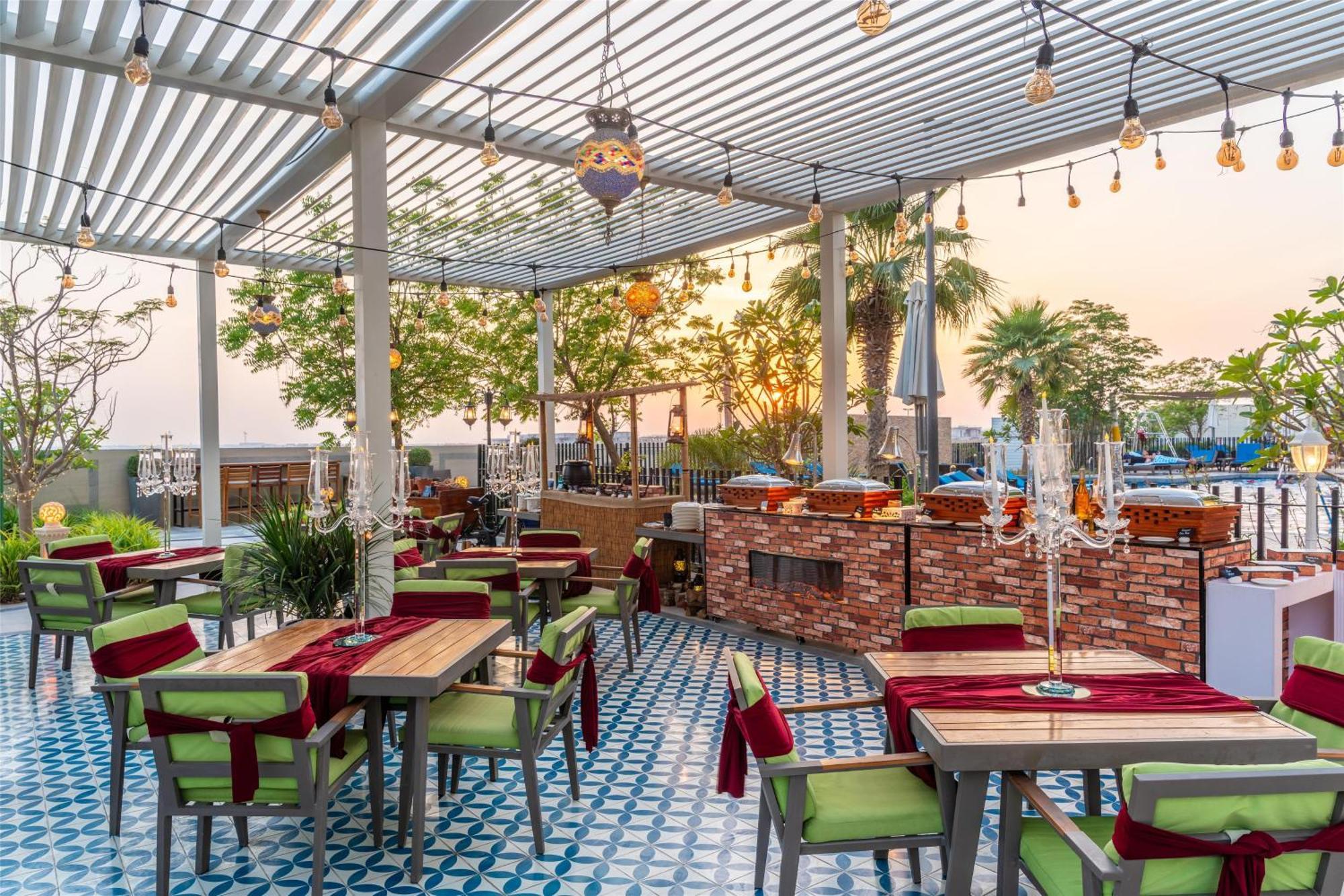 Hotel Radisson Dubai Damac Hills Zewnętrze zdjęcie